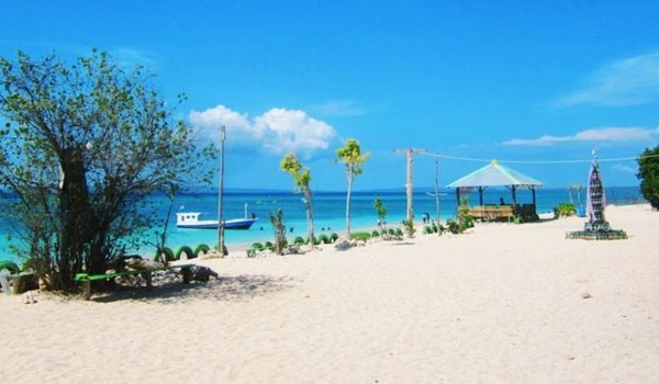 Pantai Tamblolong
